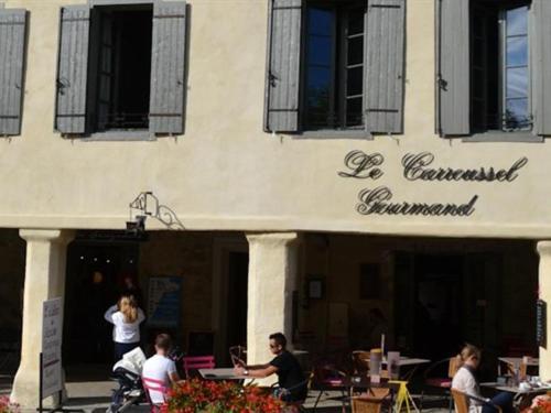Hotel Du Cote De Chez Jeanne Fourcès Exterior foto